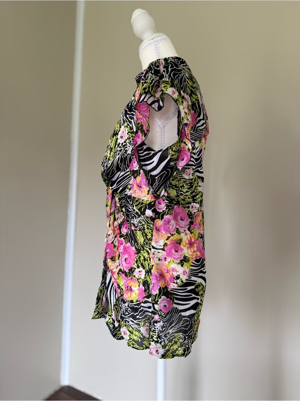 Vintage Floral & Zebra Twist-Front Short Sleeve Blouse Top Black Pink Green Y2K - Picture 5 of 10